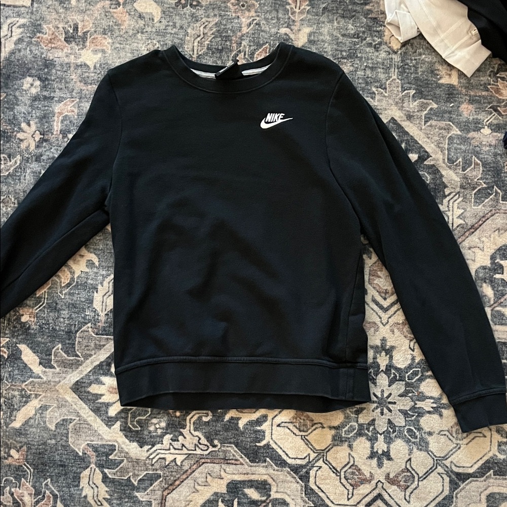 Nike Black Crewneck Sweatshirt